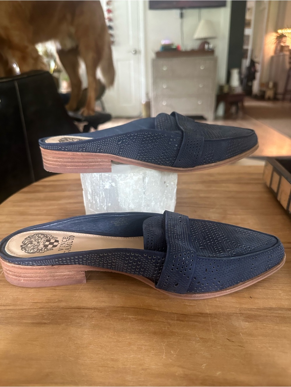 Vince Camuto Navy Perforated Pointed-Toe Slip-On Loafers Size 8.5. Like new - Picture 2 of 5